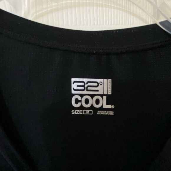 32 Degrees Cool men’s black tee Size Medium like new. - Picture 2 of 5